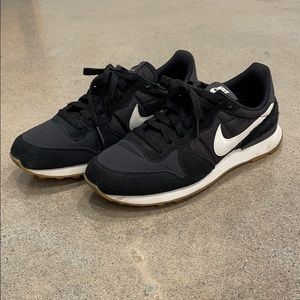 Nike internationalist